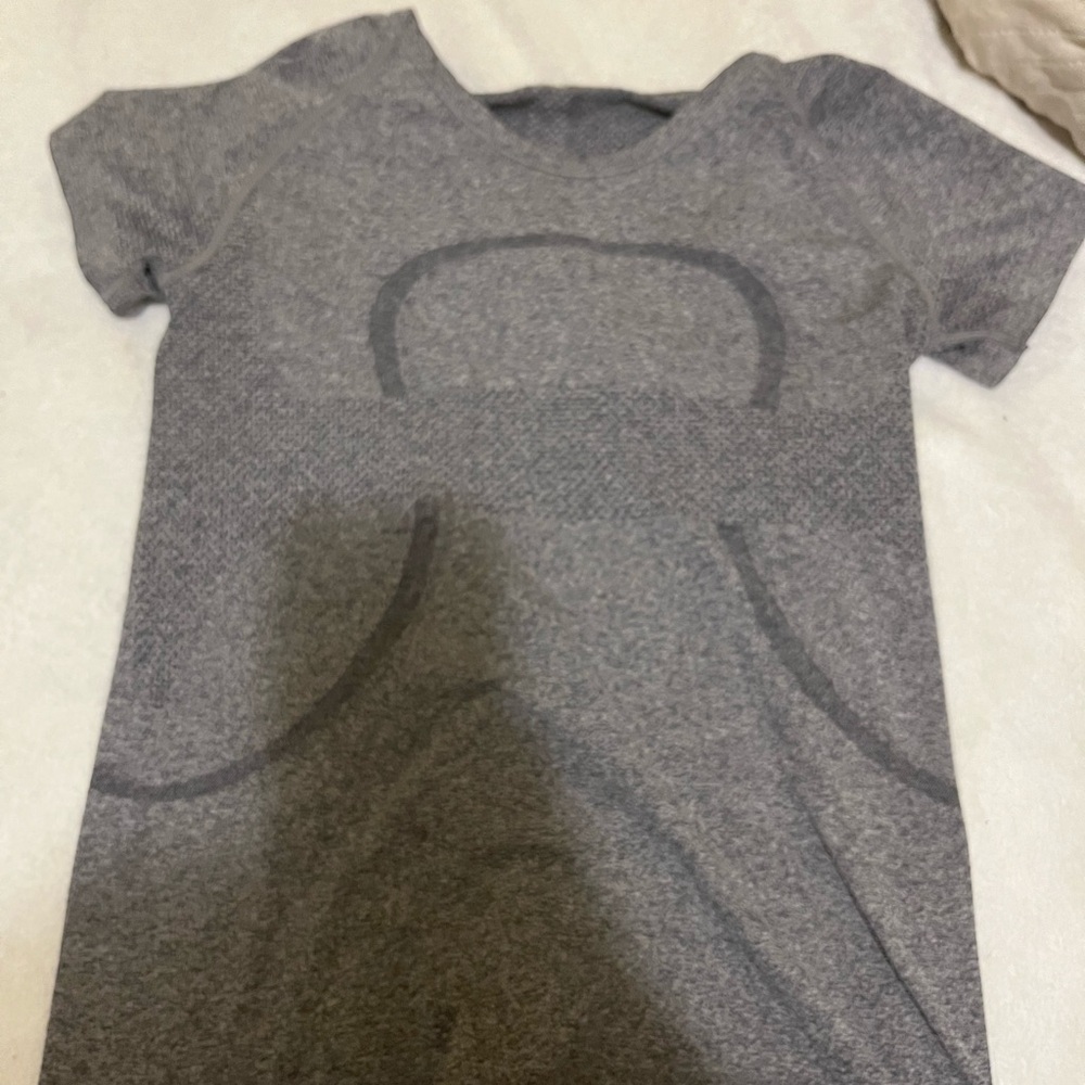 lululemon athletica Gray Short Sleeve Top